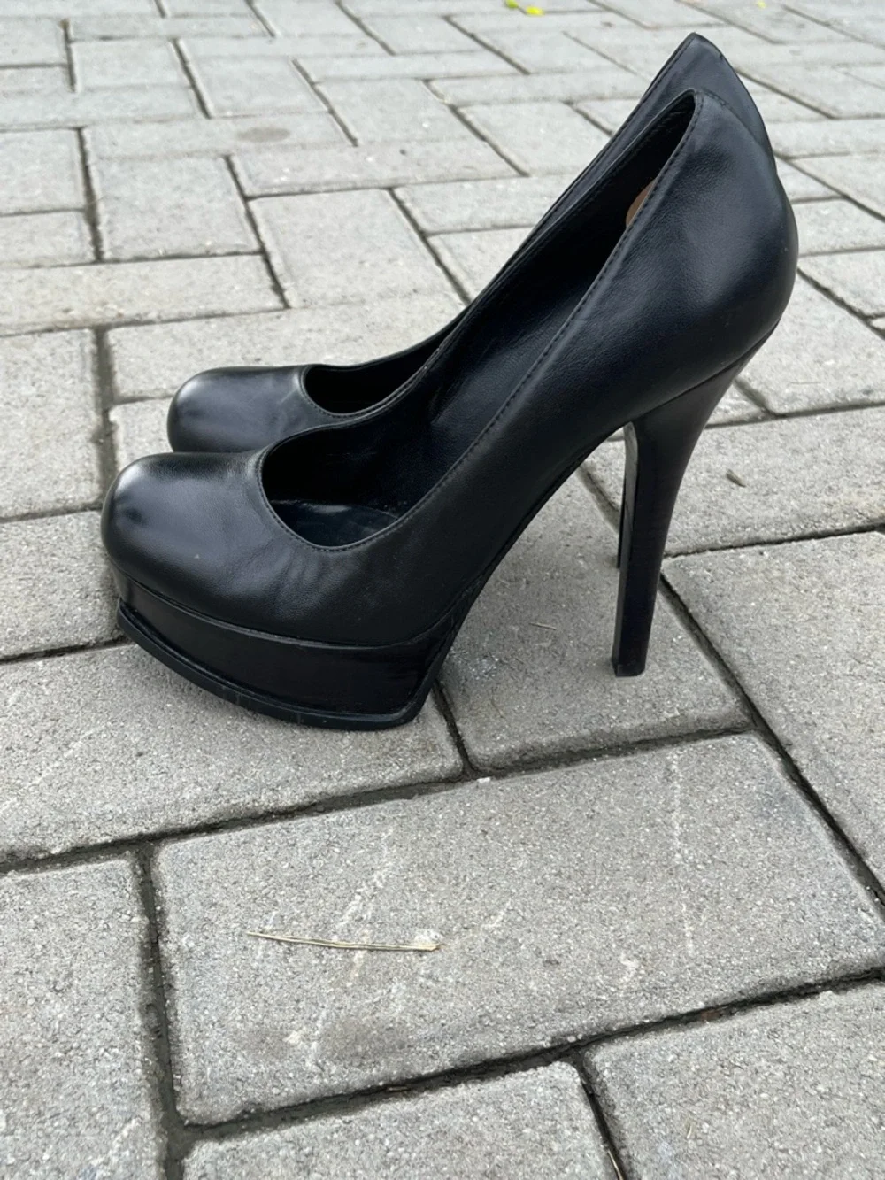 FENDI Fendista Gold FF Logo Black Nappa Leather Platform Pumps